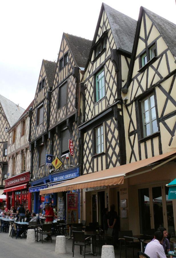 La Tour De Beurre- Appartement Lumineux Et Spacieux 博格斯 外观 照片